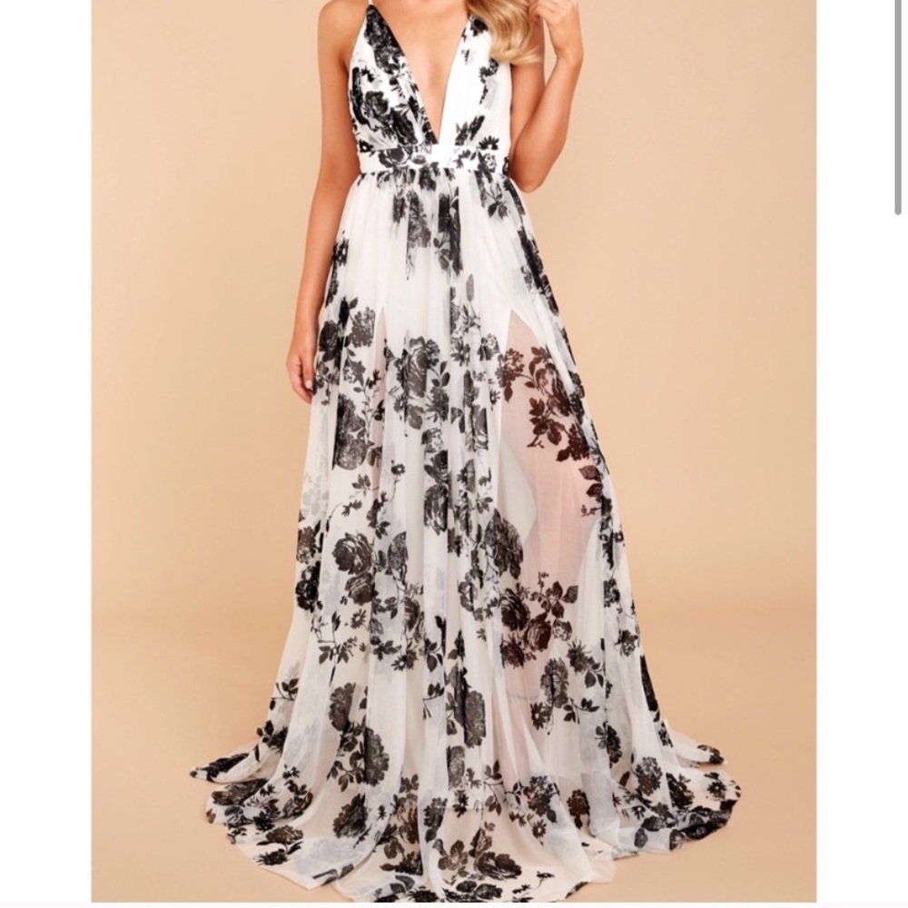 NWT Luxxel Tulle Floral Dress Size L